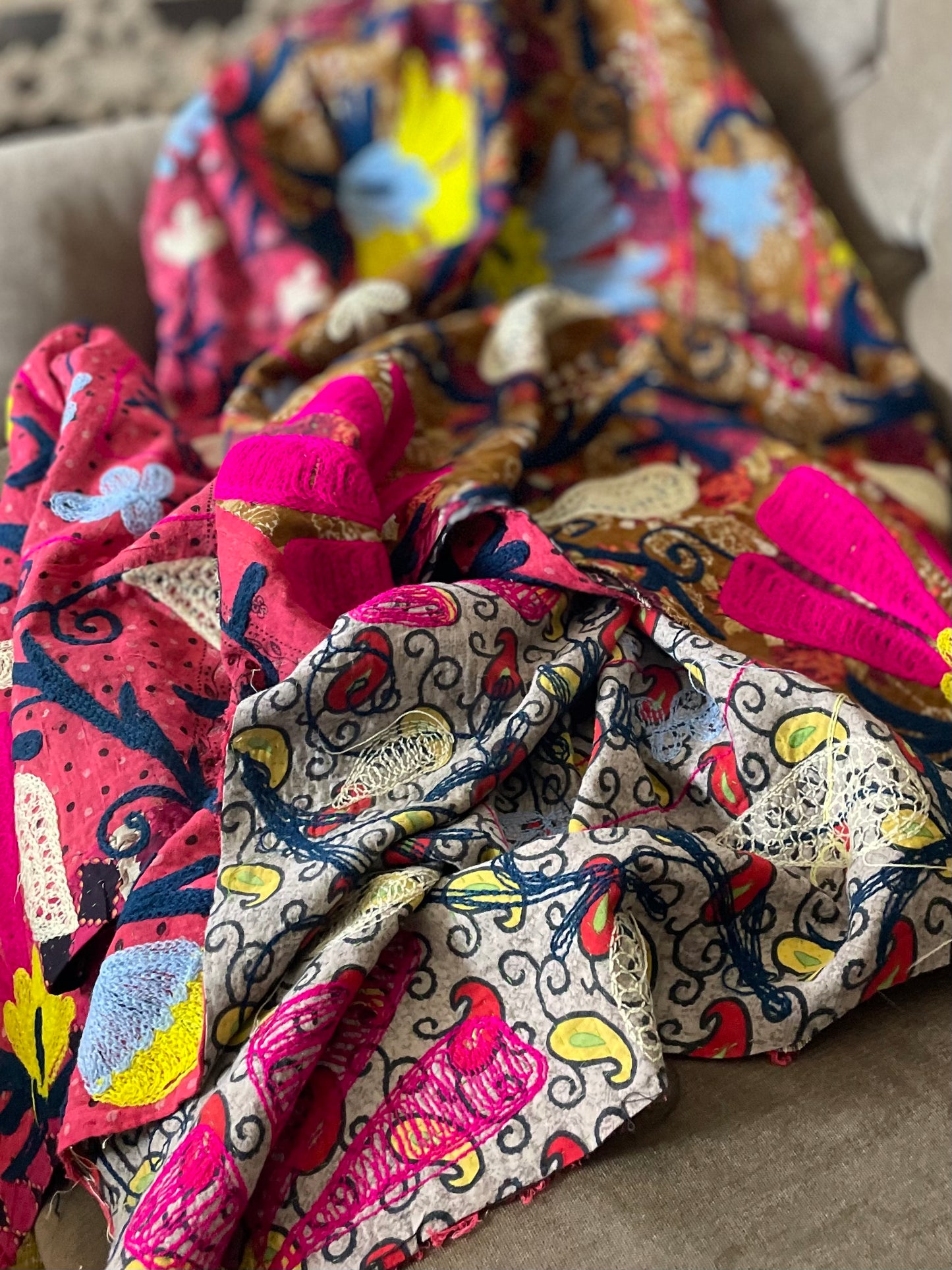 Rowena Reversible Embroidered Kantha Quilt. - Pink Flower