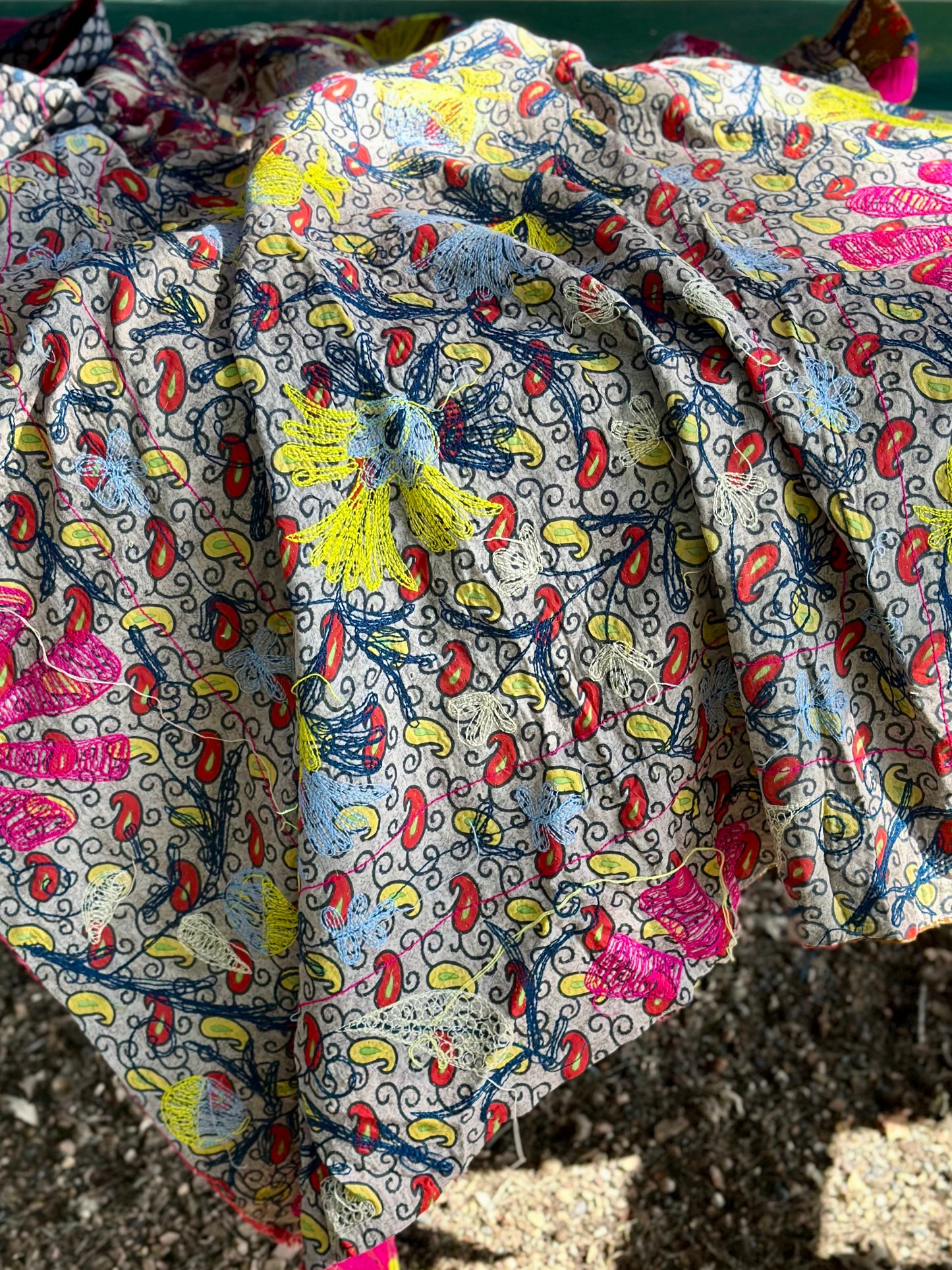 Rowena Reversible Embroidered Kantha Quilt. - Pink Flower