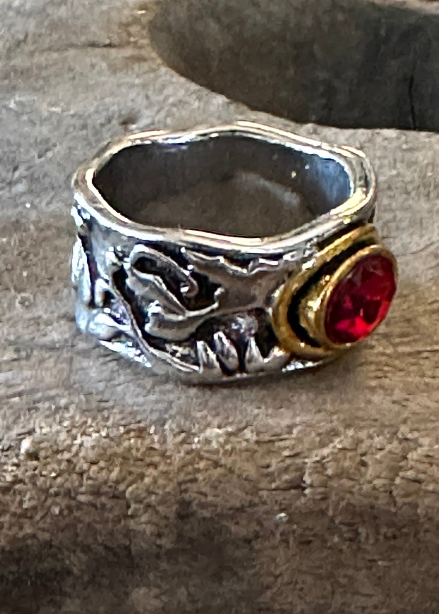 Moab Ring - Etched silver