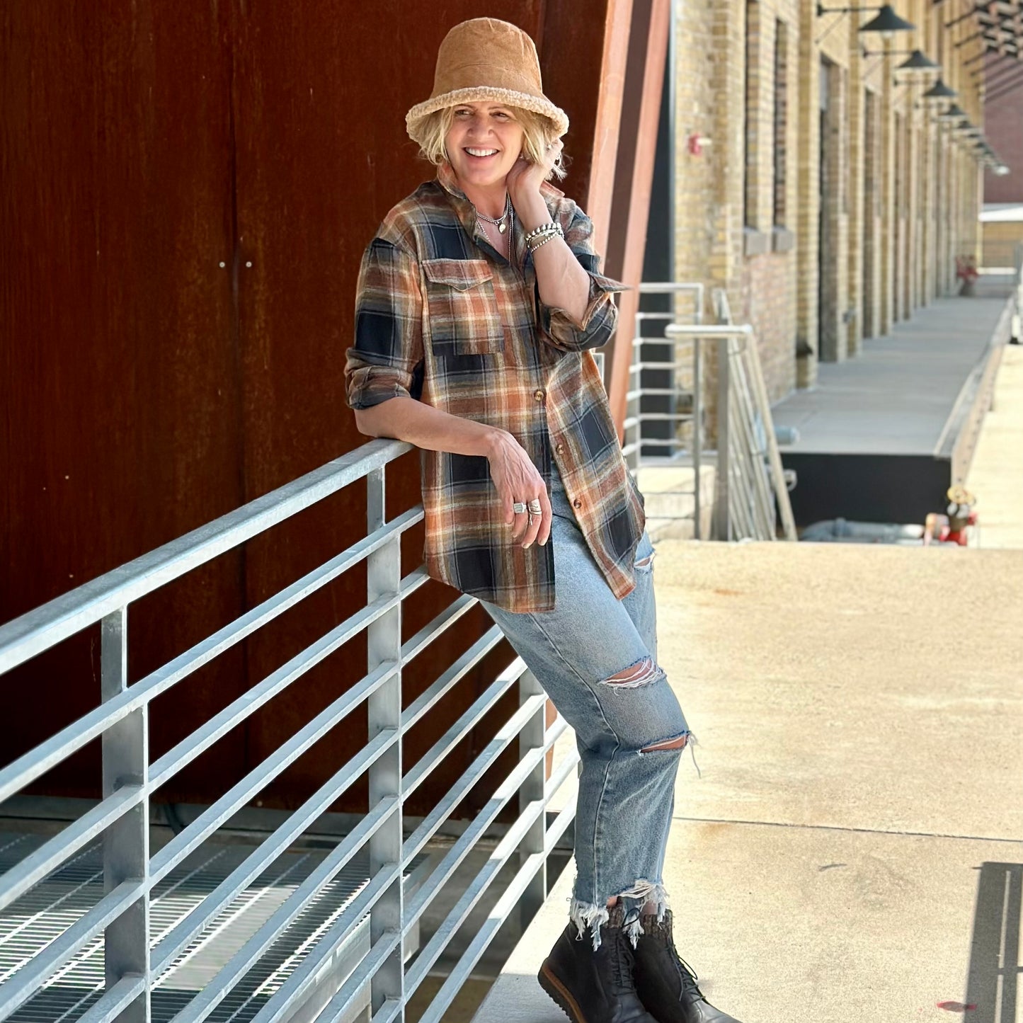 Foxy Sherpa Reversible Bucket Hat. Rust.