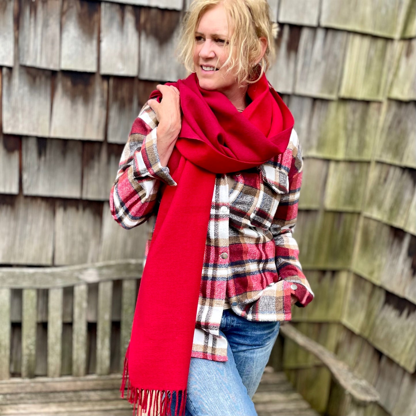 Chloe Cashmere Blanket Scarf. Red.