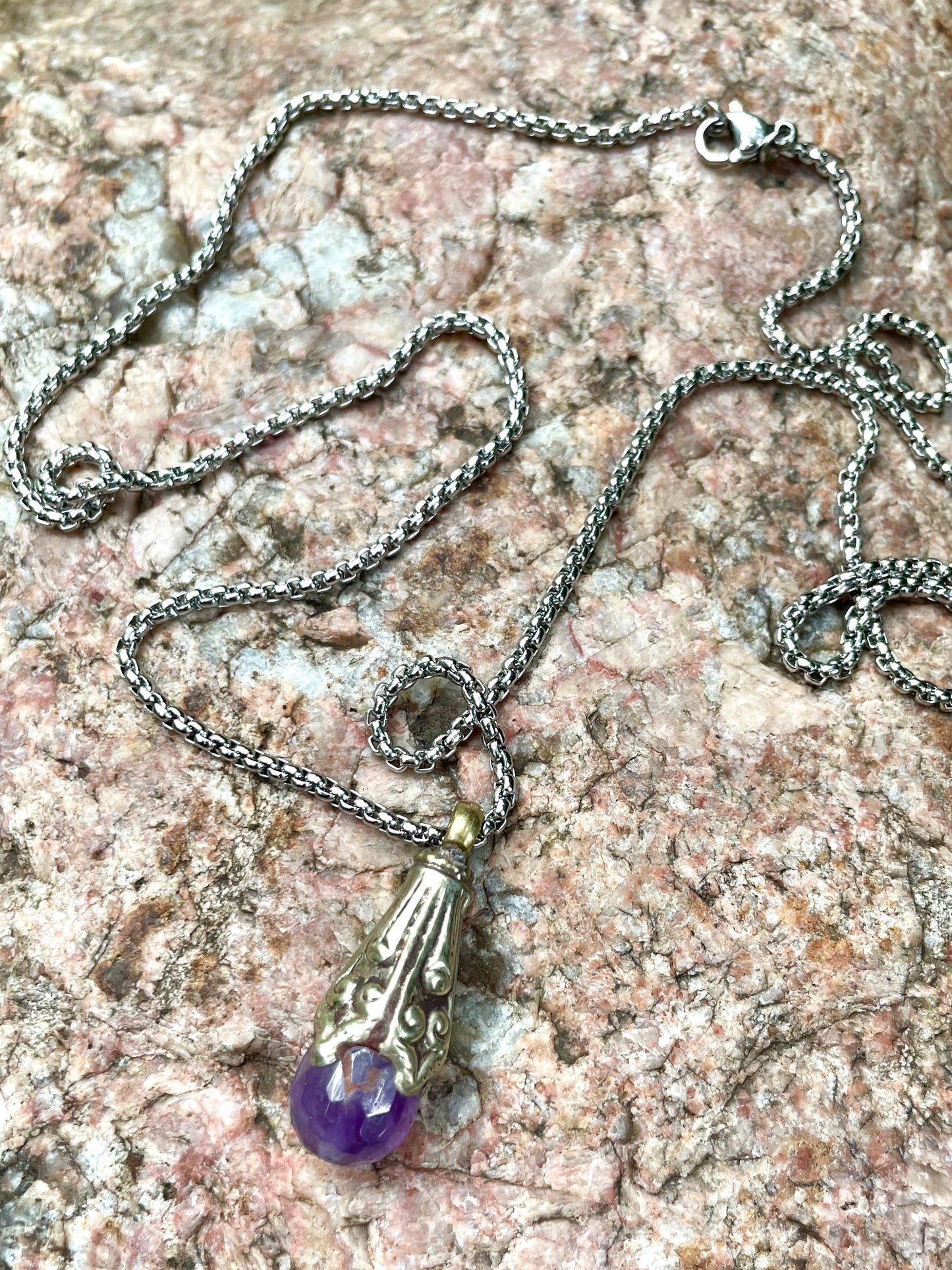 Eva Amethyst Pendant Necklace.