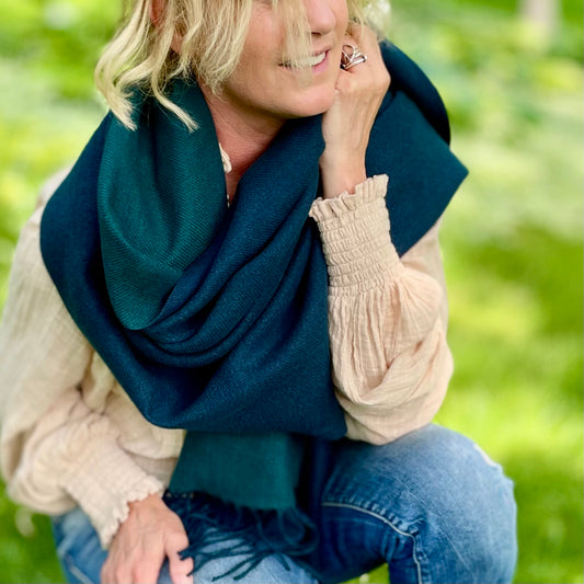 Chloe Cashmere Blanket Scarf. Teal.