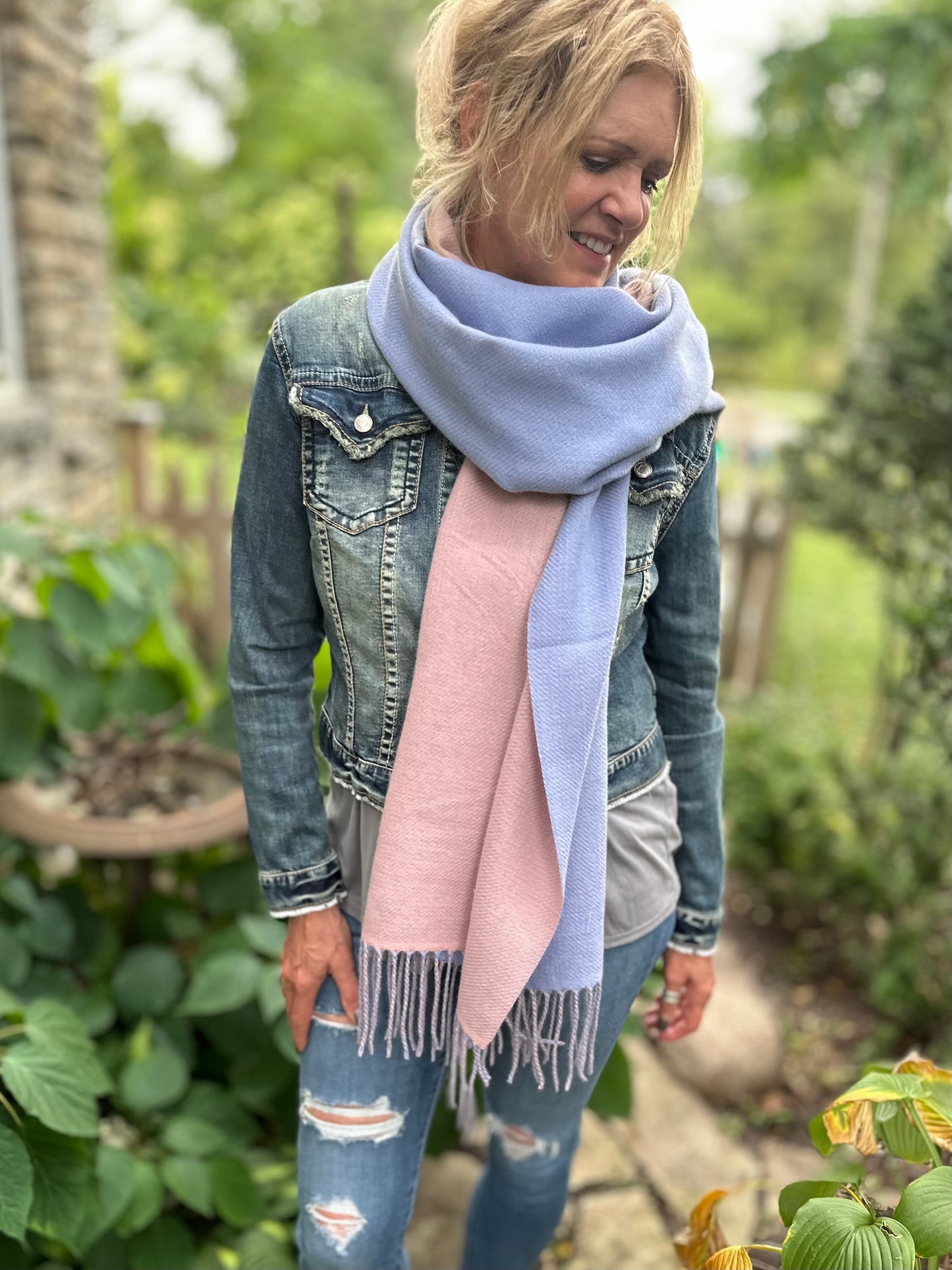 Chloe Cashmere Blanket Scarf. Periwinkle.