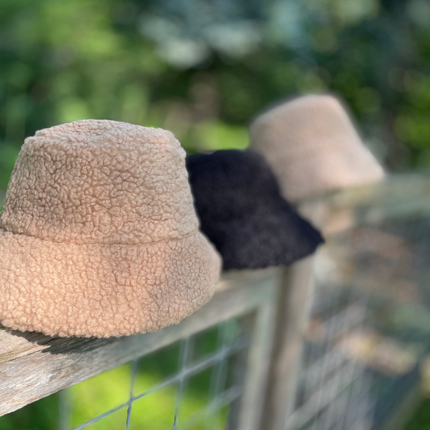 Foxy Sherpa Reversible Bucket Hat. Rust.