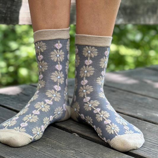 Daisy Flower Crew Socks.