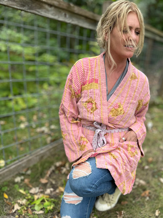 Wanderer Reversible Kantha Robe - Pink